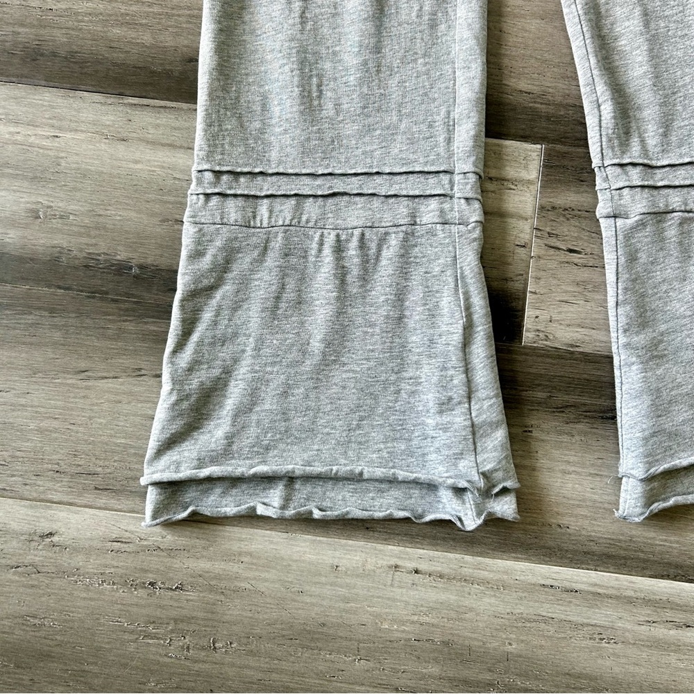 💸 5/20 Matilda Jane Heather Gray Stretch Flare Leg Yoga Pants - Picture 7 of 8